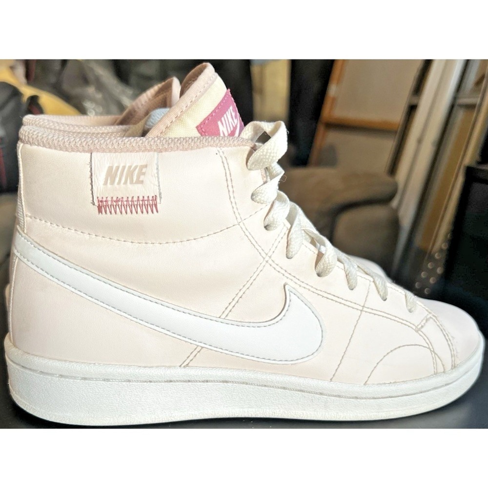 Nike Court Royale 2 Mid Women's Size 7.5 Pink Athletic Leather Shoes Sneakers